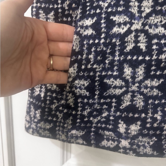 TALBOTS Knit blue and white snowflake fleece lined vest SP - Picture 5 of 6